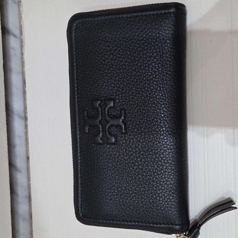 Tory Burch Black Leather Zip Wallet